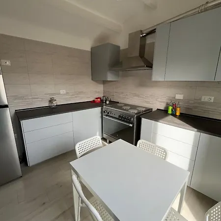 Tibur House Hébergement de vacances *